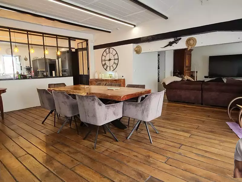 Appartement, 218 m²