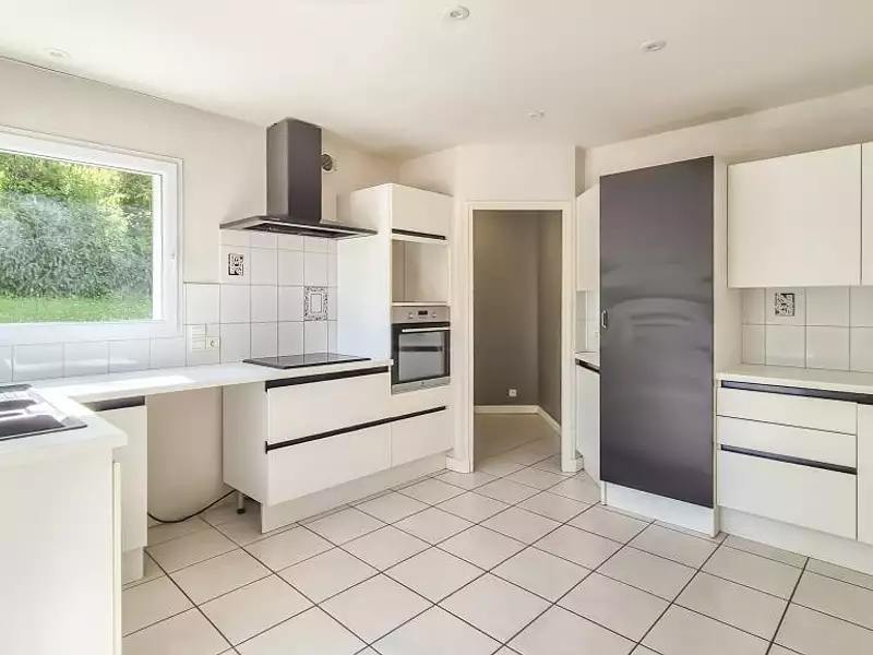 Maison, 230 m²