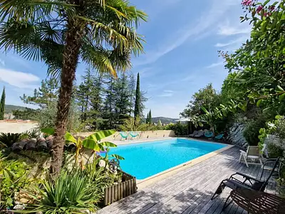 Maison, 196 m²