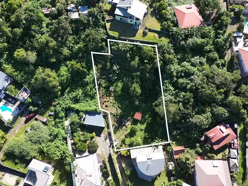 Terrain, 1 705 m²