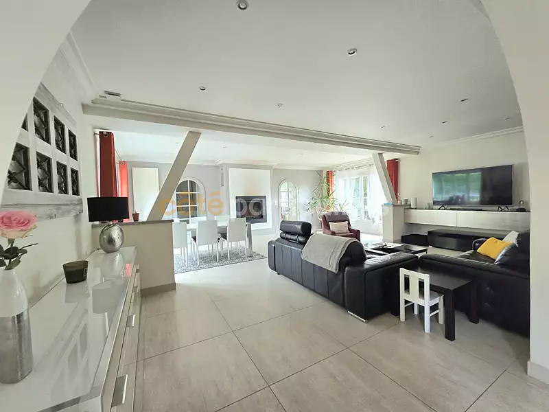 Maison, 380 m²