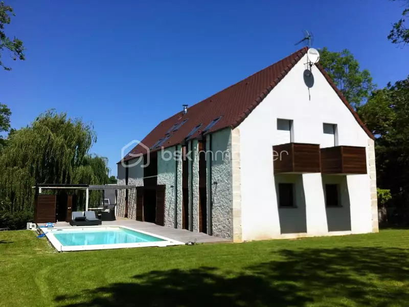 Maison, 317 m²