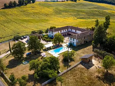 Maison, 825 m²