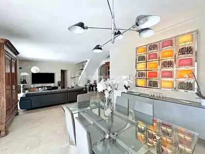 Maison, 250 m²