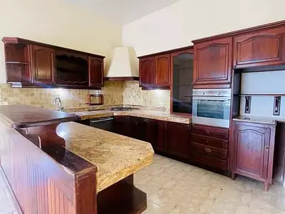 Maison, 360 m²
