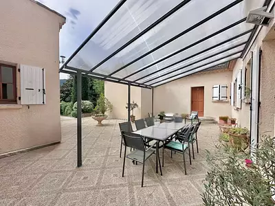 Maison, 221 m²