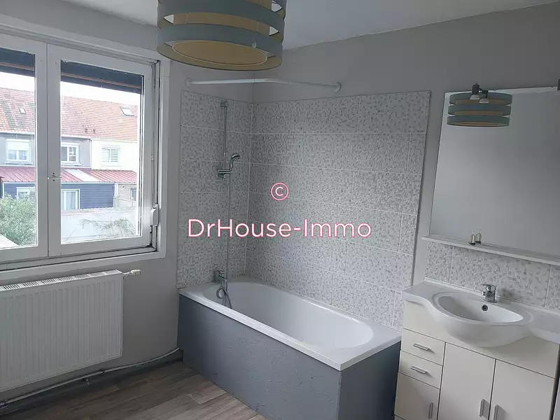 Maison, 77 m²