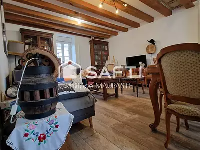 Maison, 215 m²