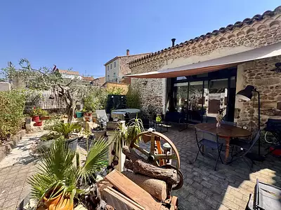 Maison, 166 m²