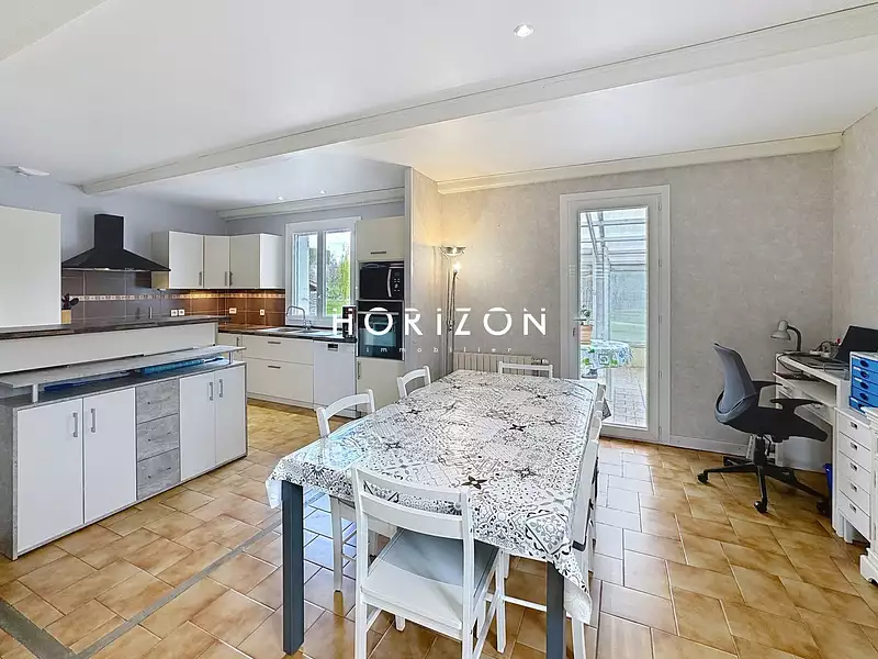 Maison, 186 m²