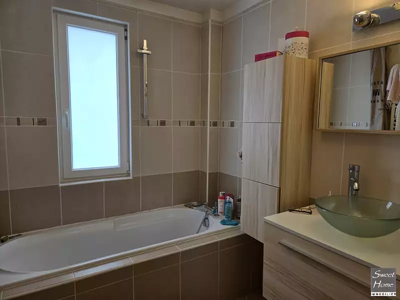 Maison, 89 m²