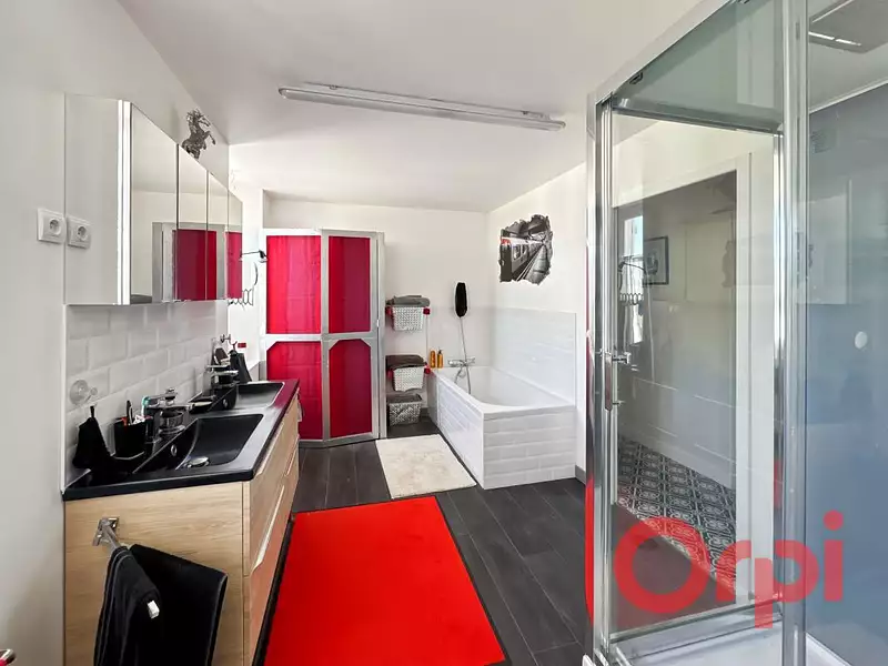 Maison, 266 m²