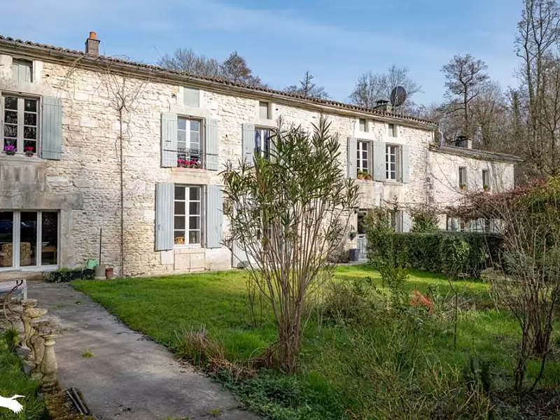 Maison, 270 m²