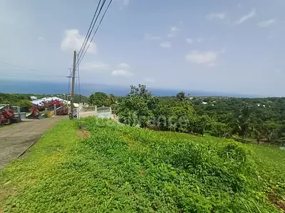 Terrain, 1 000 m²