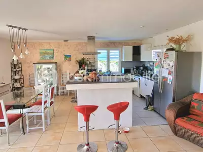 Maison, 140 m²