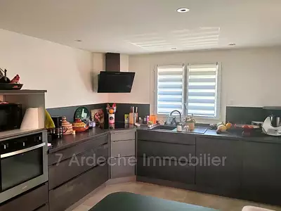 Maison, 195 m²