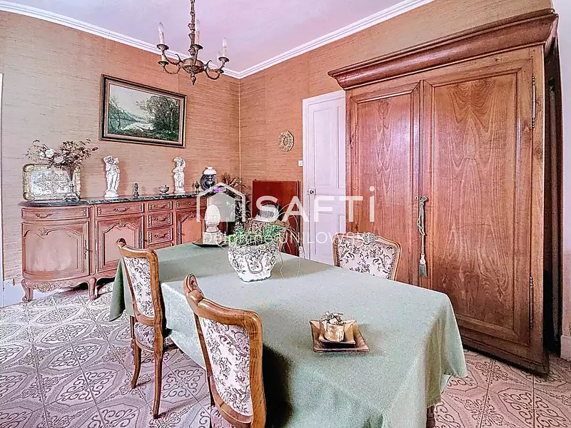 Maison, 227 m²