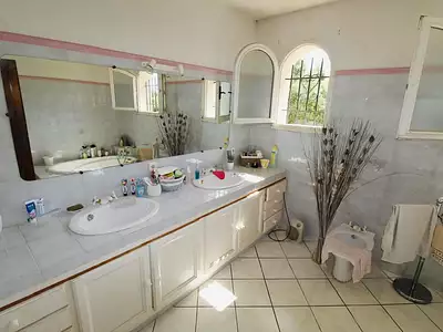 Maison, 180 m²