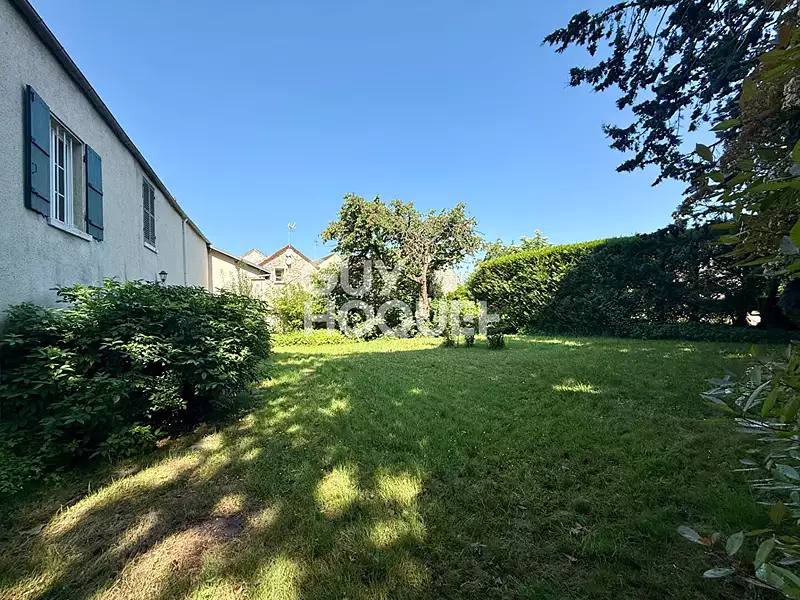 Maison, 245 m²