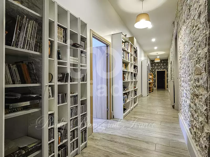 Immeuble, 1 400 m²