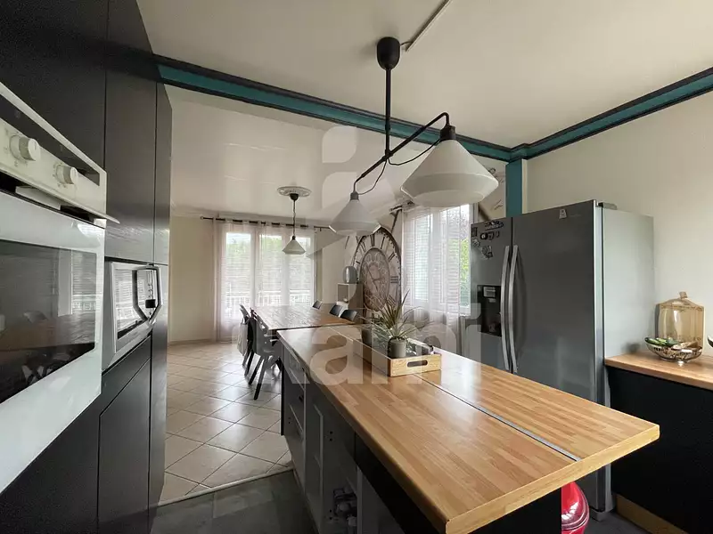 Maison, 168 m²