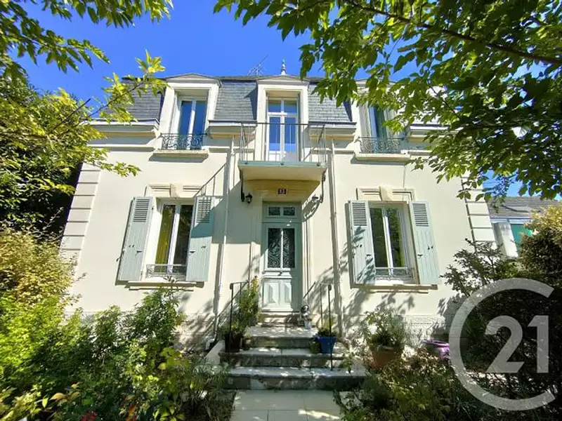Maison, 230 m²