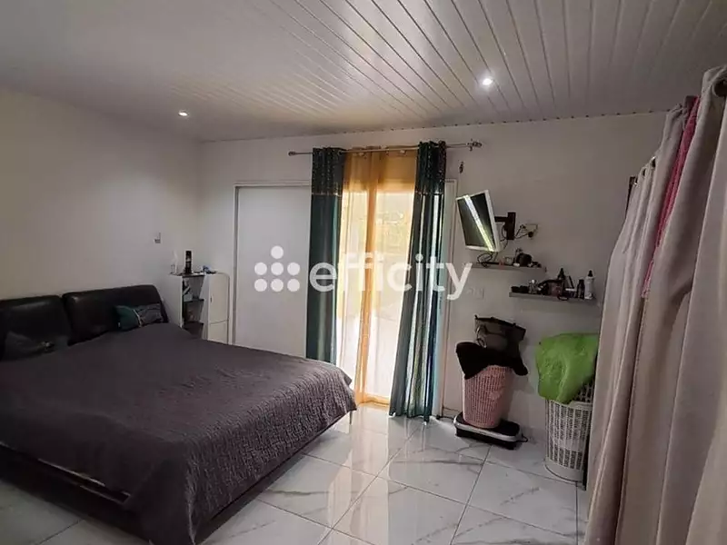Maison, 170 m²