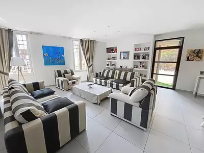 Maison, 297 m²