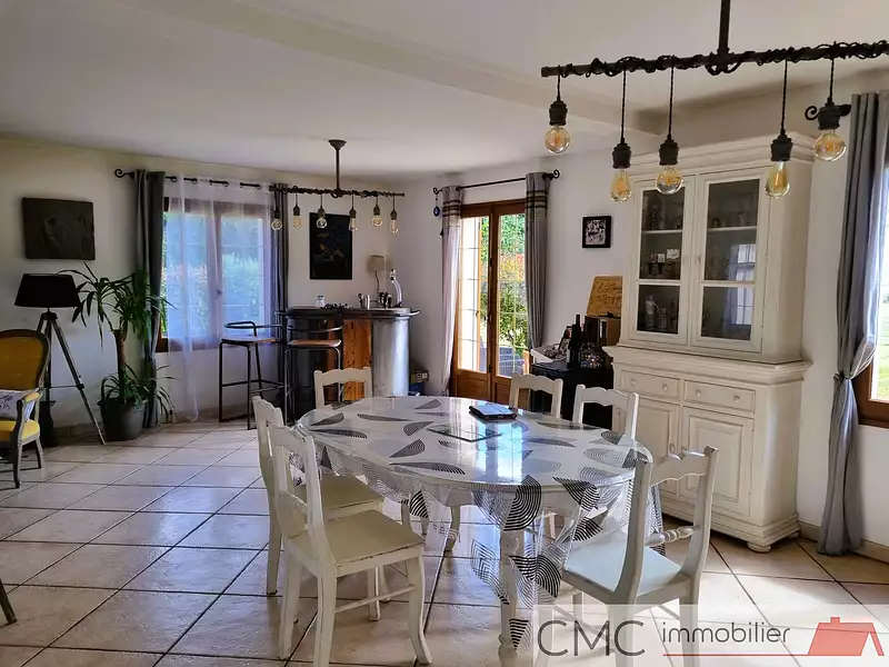 Maison, 144 m²