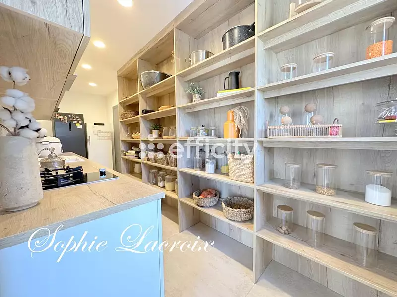 Maison, 191 m²