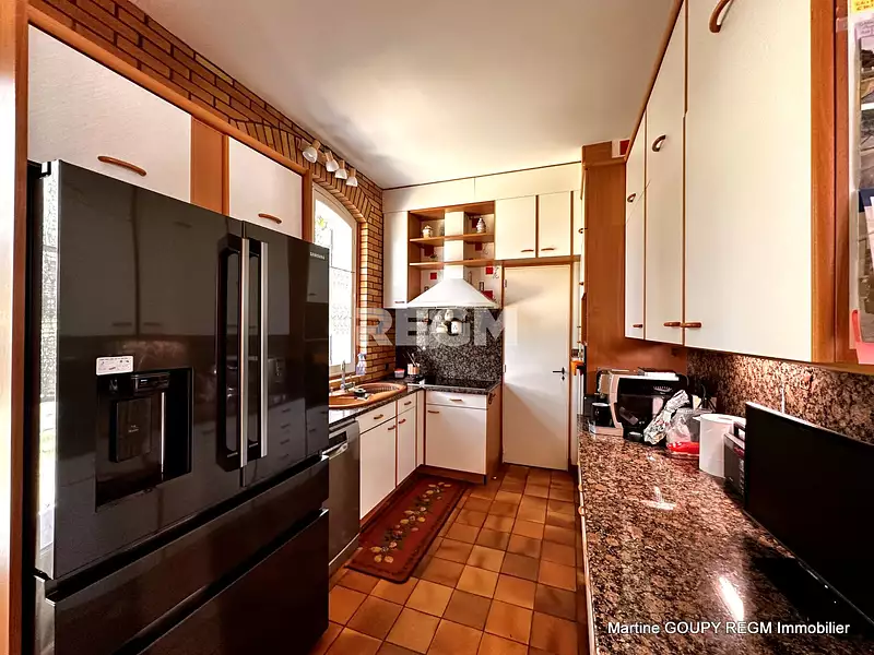 Maison, 250 m²