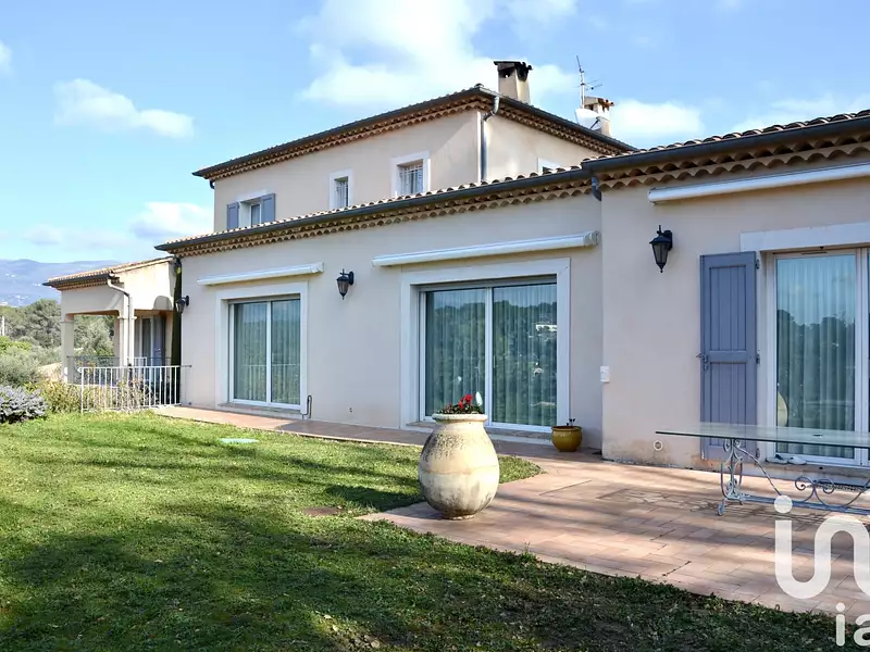 Maison, 391 m²