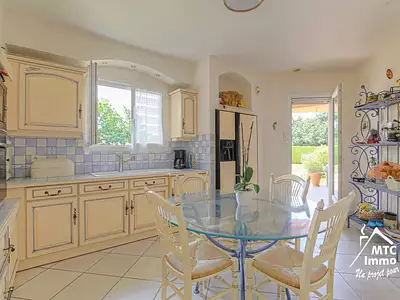 Maison, 195 m²