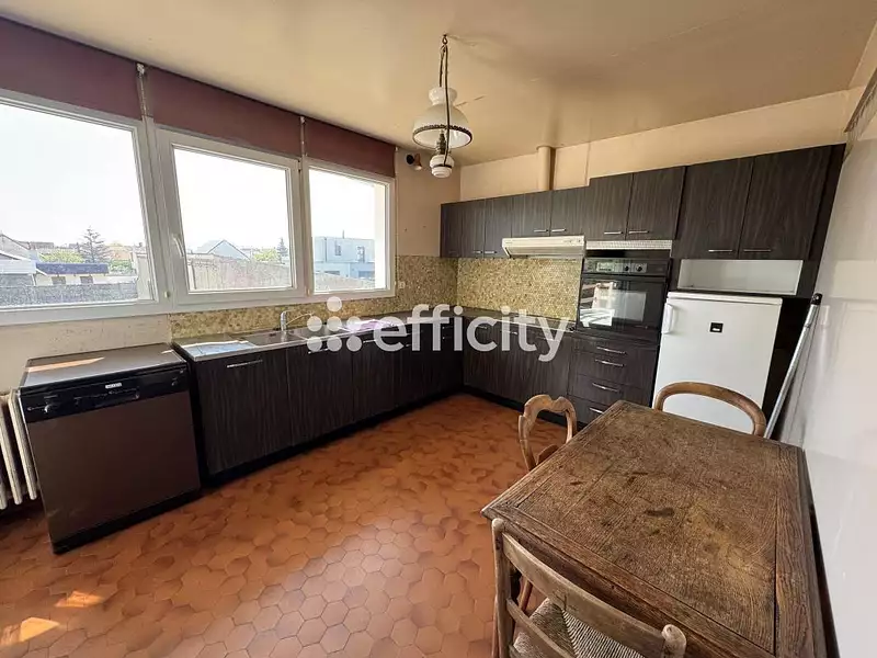 Maison, 230 m²