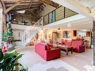 Maison, 284 m²