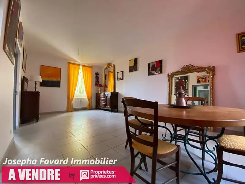 Maison, 180 m²