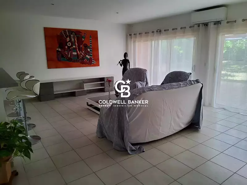 Maison, 220 m²