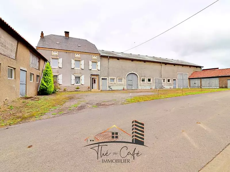 Maison, 690 m²