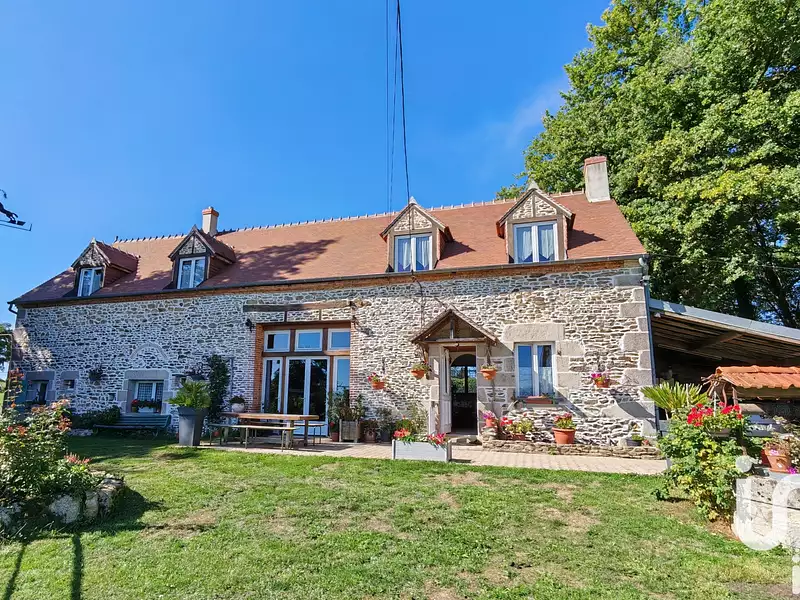Maison, 176 m²