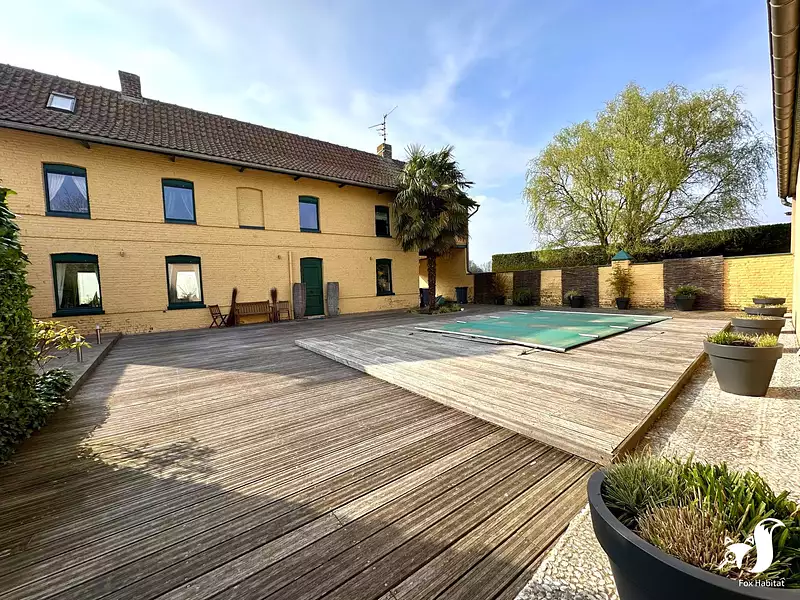 Maison, 240 m²