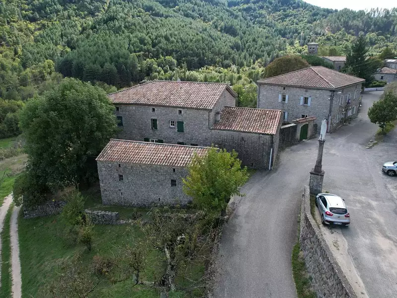 Maison, 243 m²