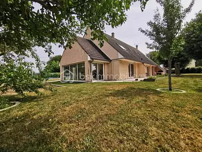 Maison, 215 m²