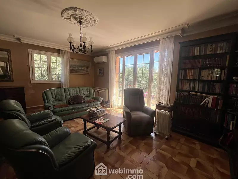 Maison, 220 m²