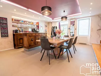 Maison, 240 m²