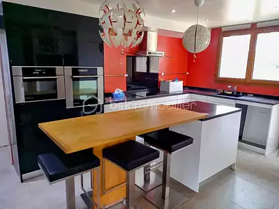 Maison, 274 m²