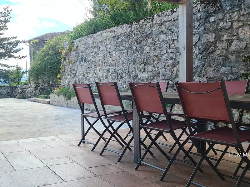Maison, 307,4 m²
