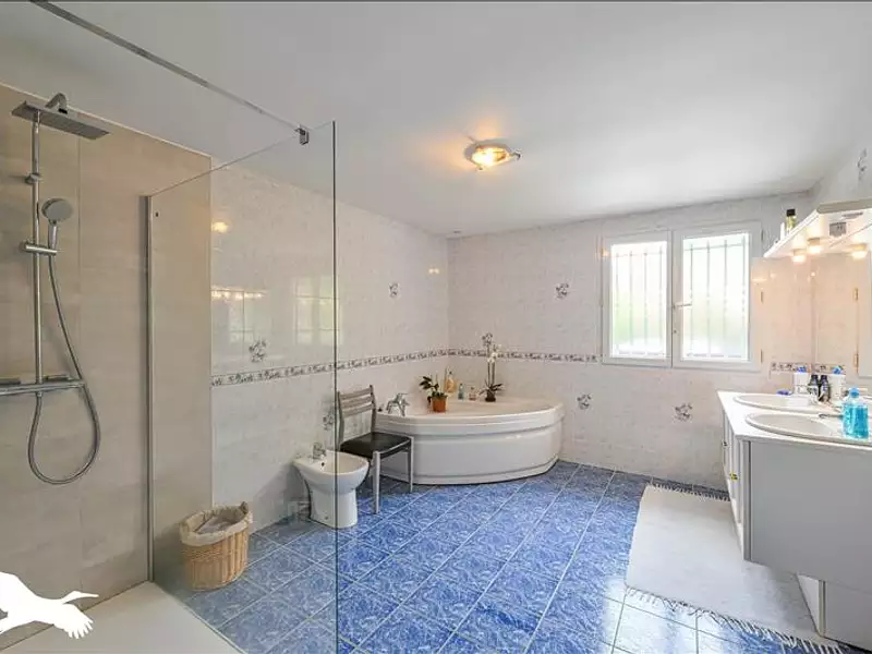 Maison, 186 m²