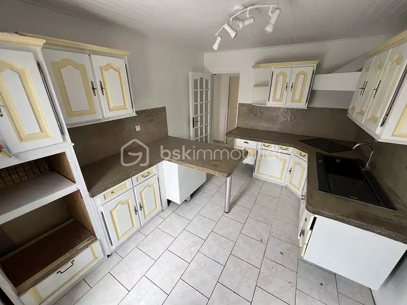 Maison, 195 m²