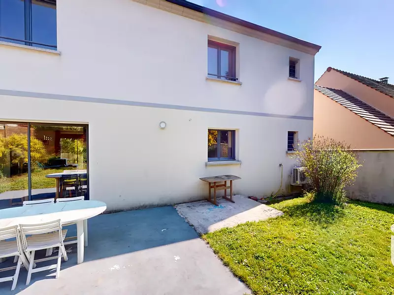 Maison, 151 m²