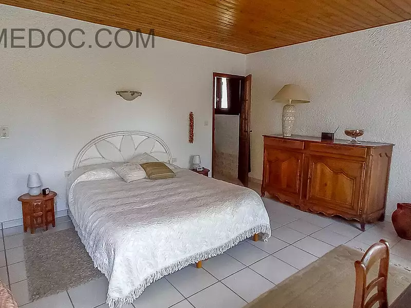 Maison, 240 m²